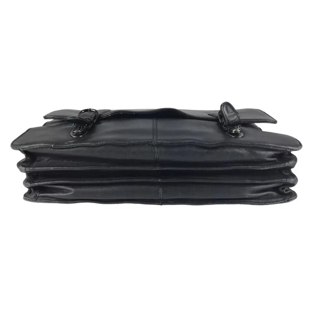 Kenneth Cole kenneth cole