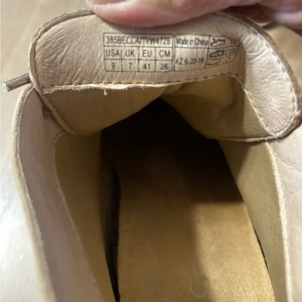 Vionic becca booties