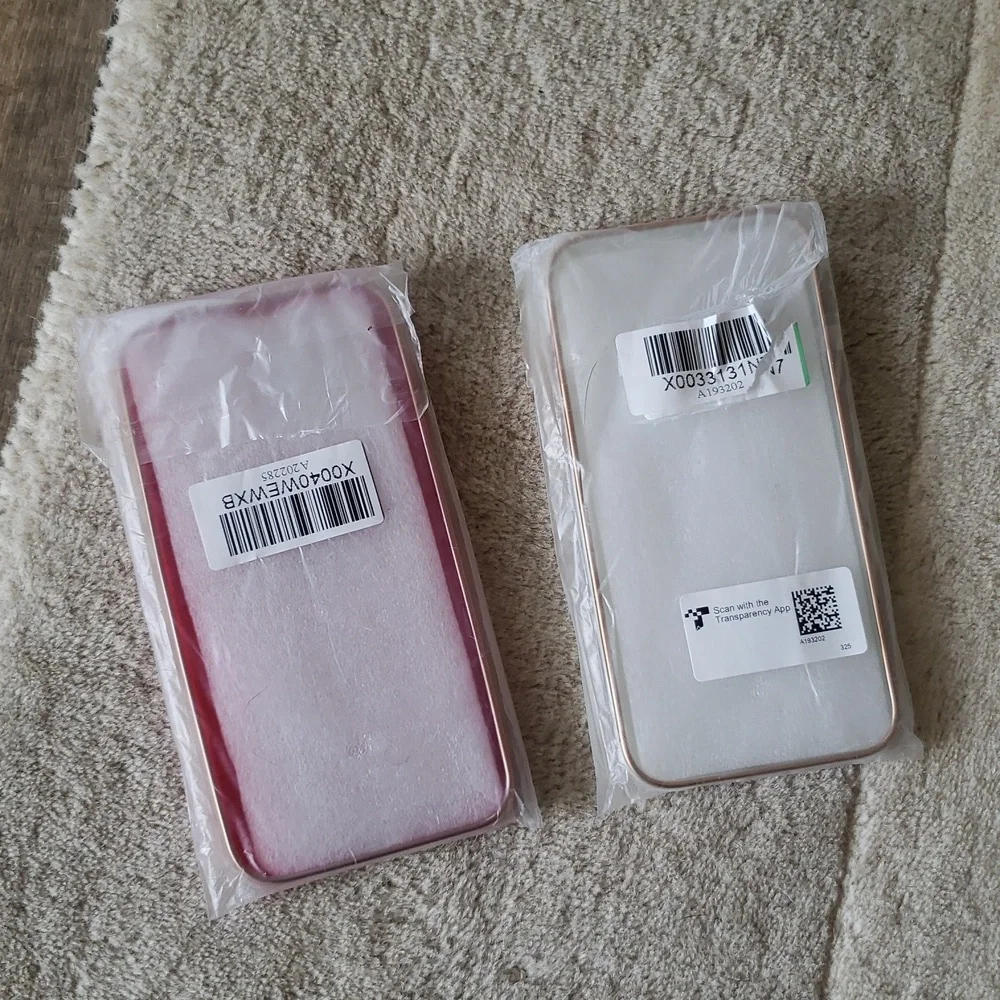 2 IPhone 13 PRO Max SMILE EVERY DAY phone cases.