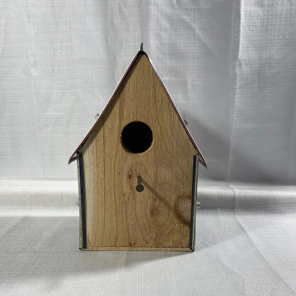 N/A handcrafted birdhouse