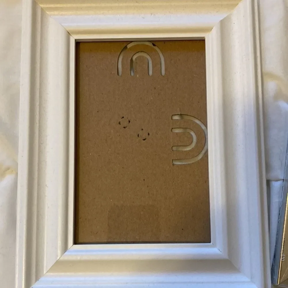 Ikea 4 x 6 inch frames.‎ Set of 2