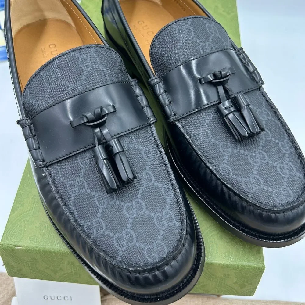 Men’s Gucci, GG Supreme tassel loafers size 12 made in Italy