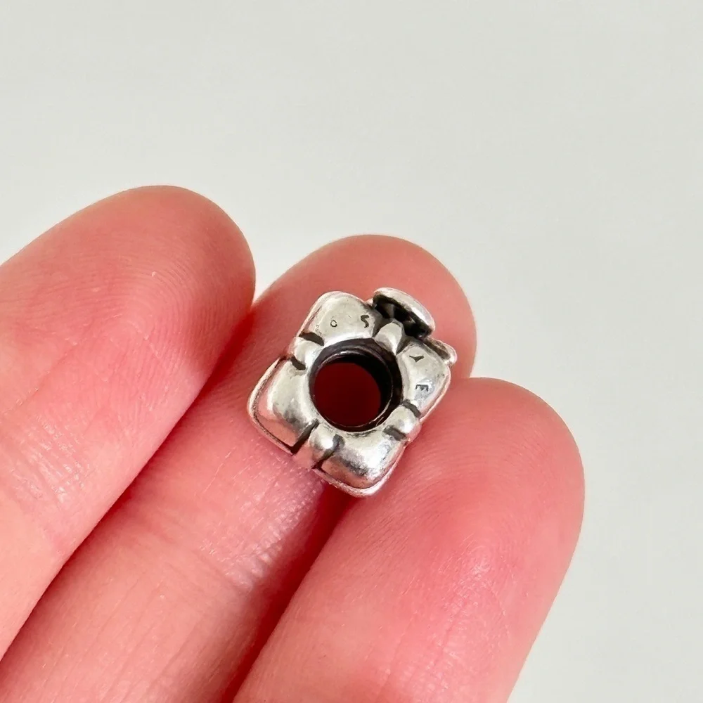 Pandora 100% authentic