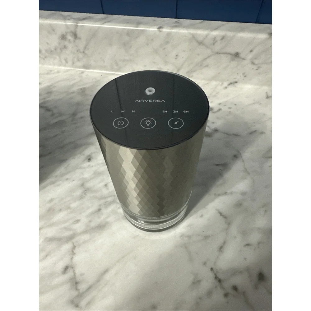 AIRVERSA lightly used