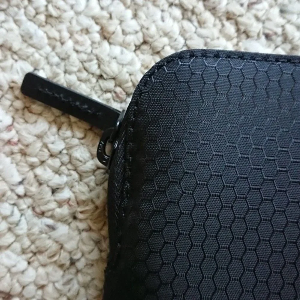 Brand new - Incase Slim Sleeve for MacBook 12