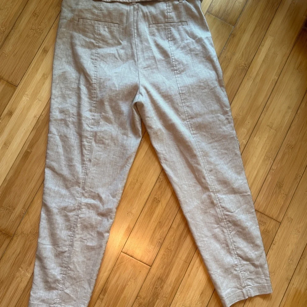 White House Black Market stylish cargo