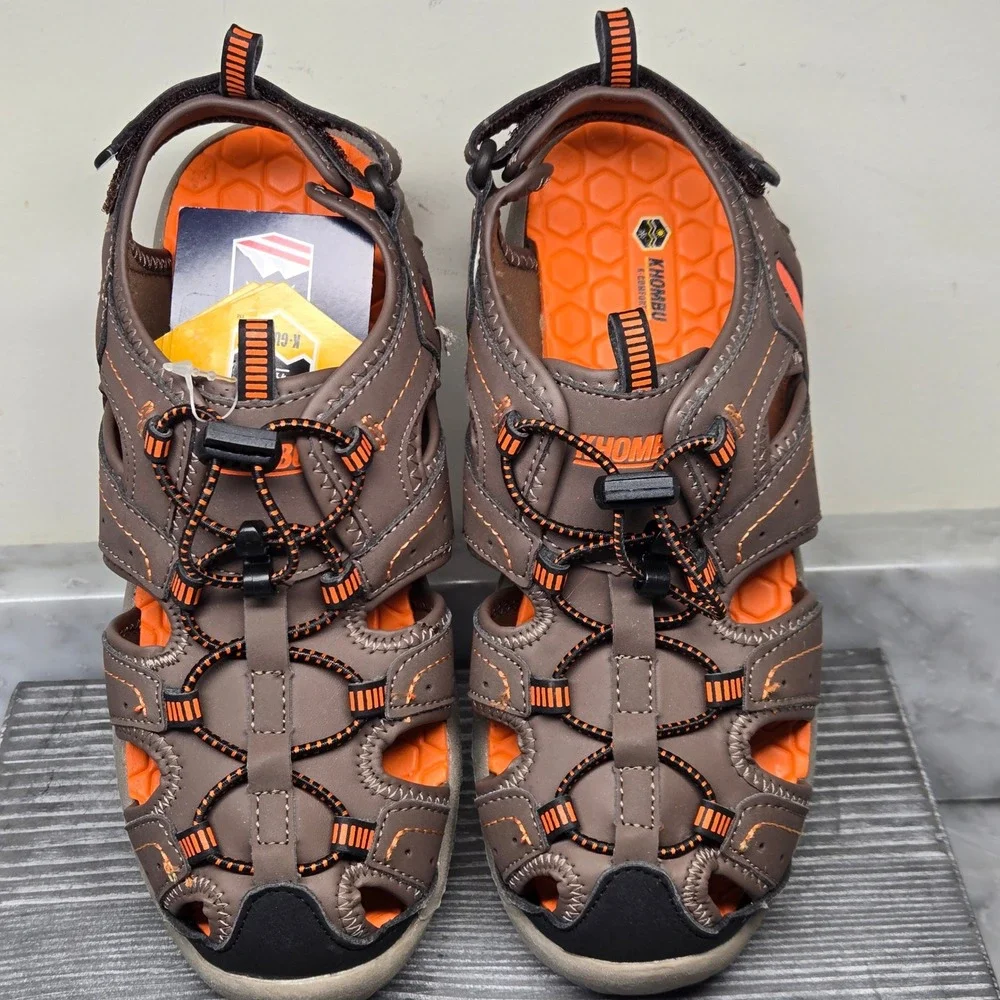 Khombu closed toe