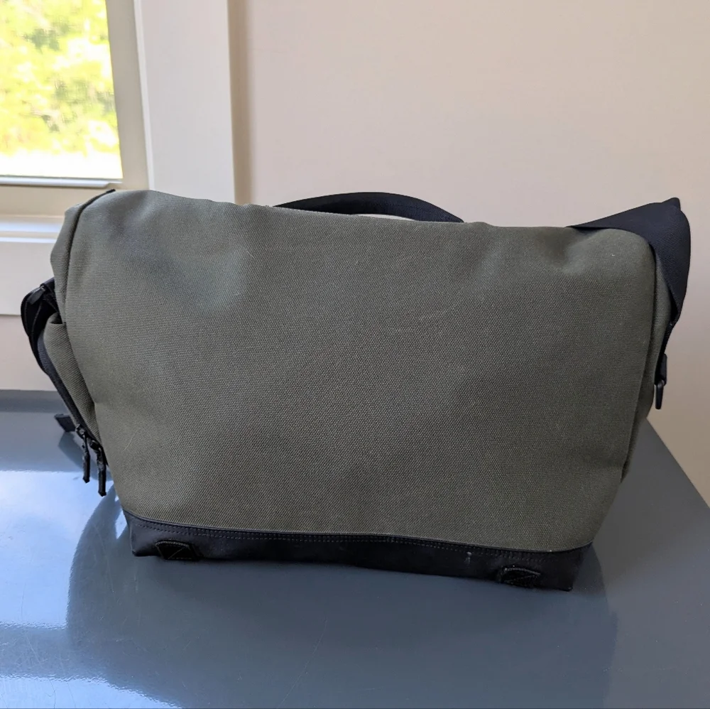 Timbuk2 Stork Messenger Diaper Bag Green Coated Canvas‎