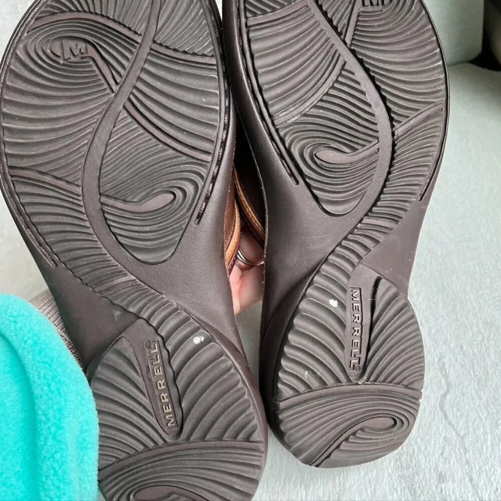 Merrell used see wear