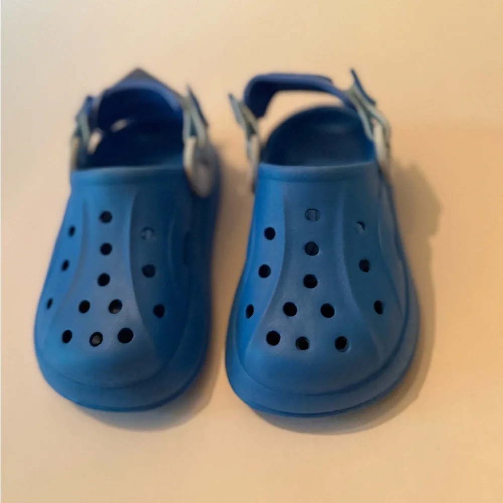 HEVA lightweight blue