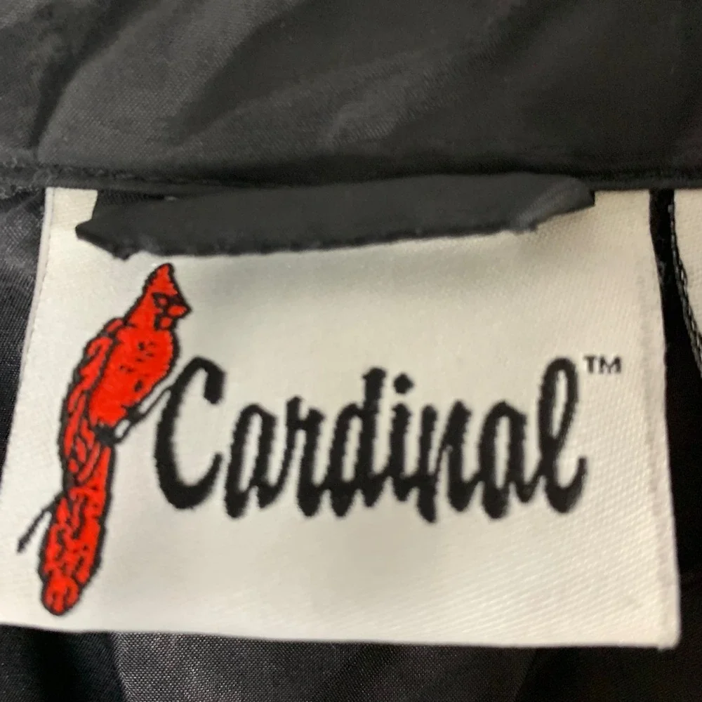 Cardinal vintage black