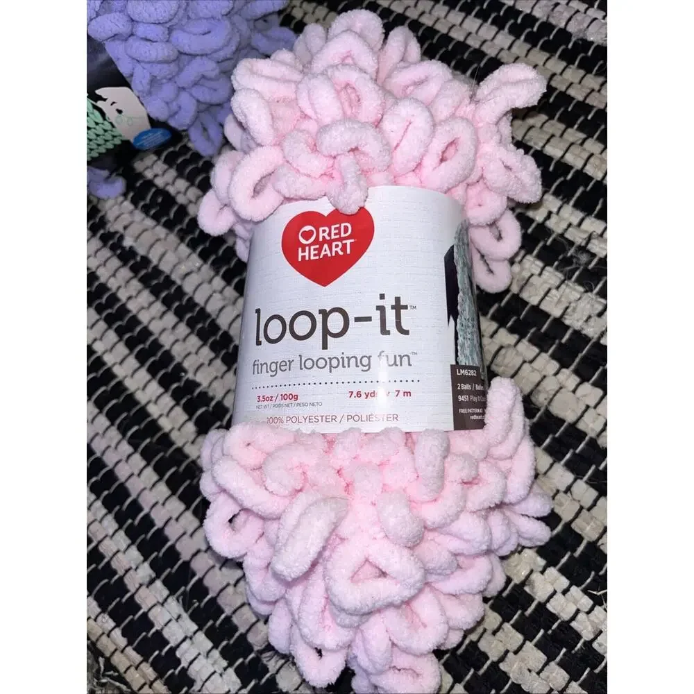 yarn lot Of 2 “in The Pink” “purple Heart” Finger Loop Yarn‎
