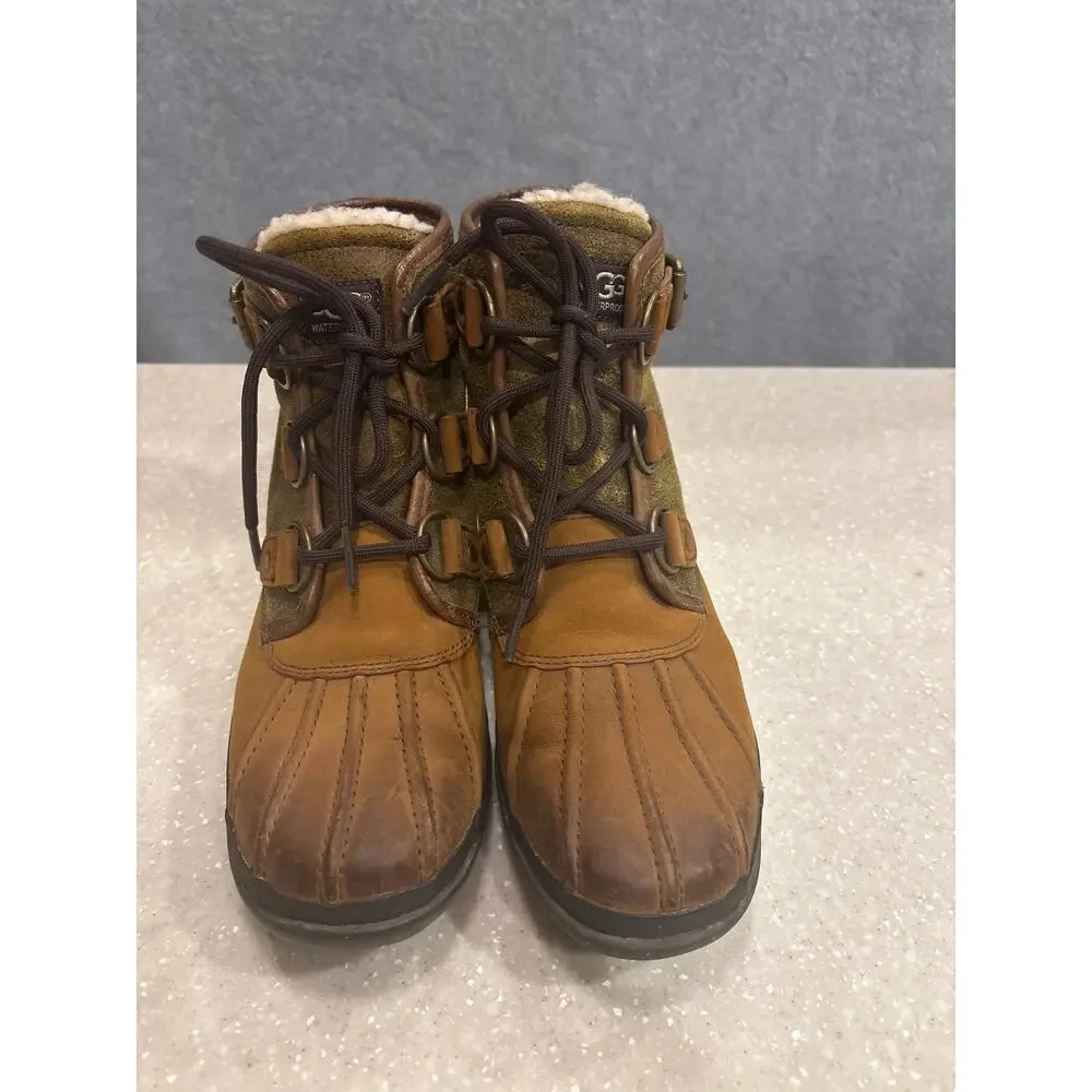 UGG cecile ankle