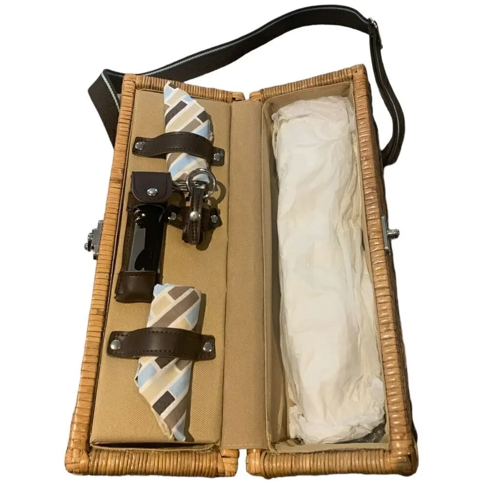 Picnic Time new wicker