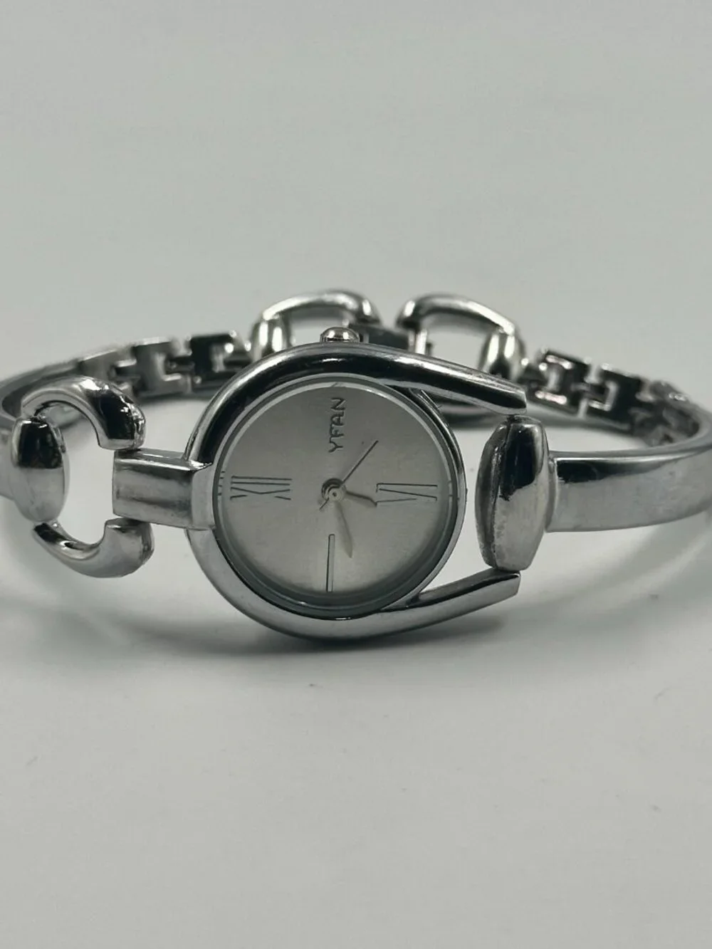 3/$30 YFan Watch Women Silver Tone Horsebit Style Dial New Battery 7.5 