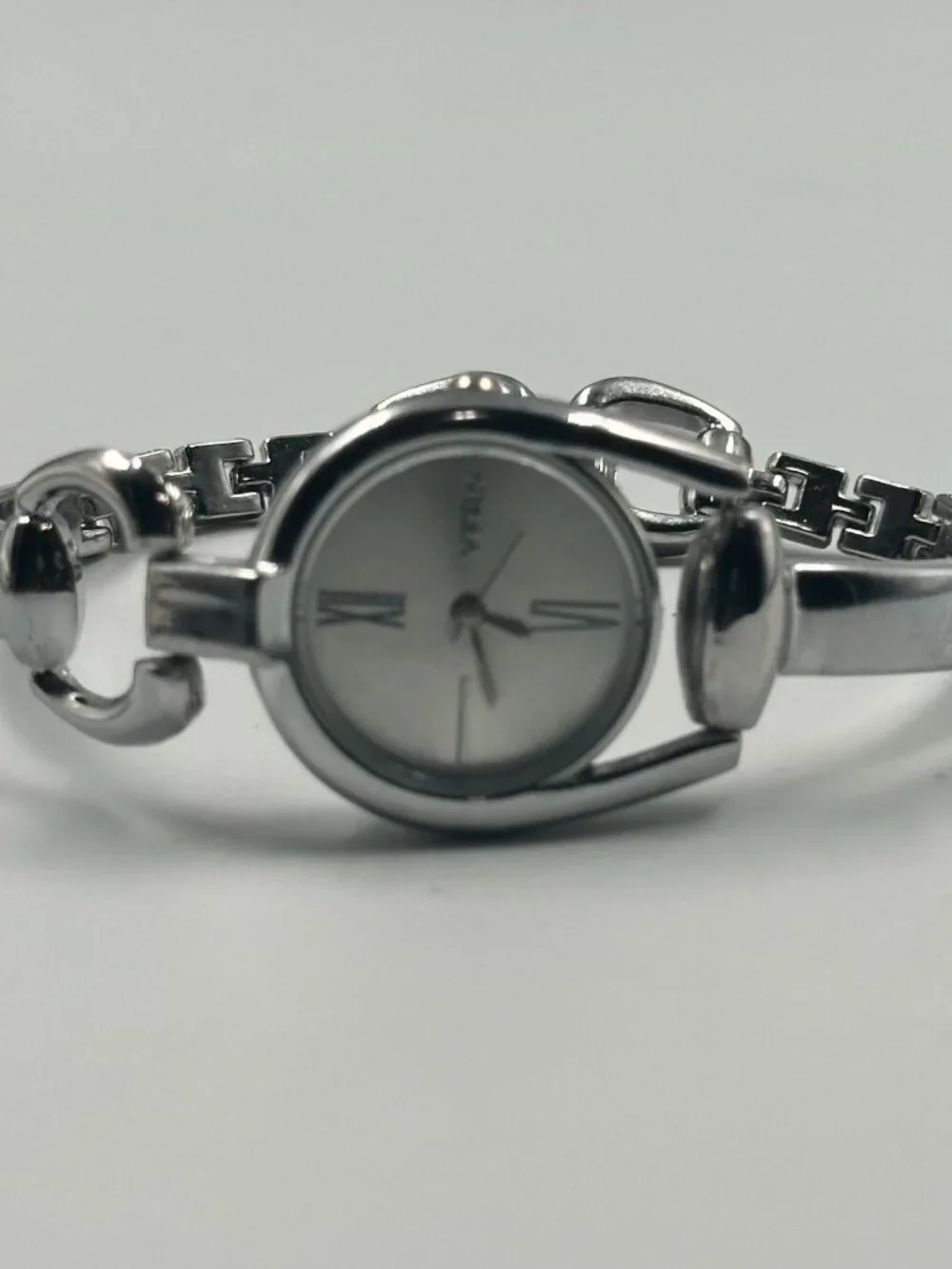 3/$30 YFan Watch Women Silver Tone Horsebit Style Dial New Battery 7.5 