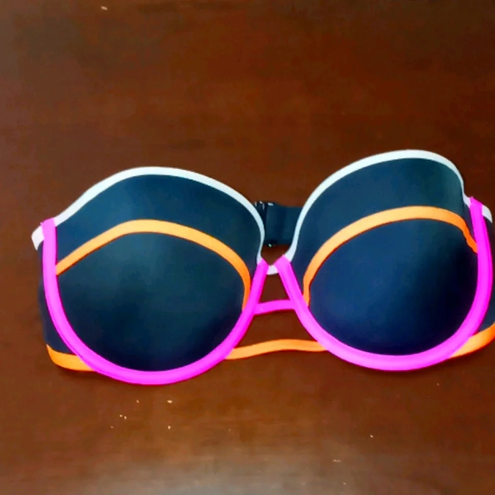 Victoria 's Secret swimsuit Top The flirt bandel