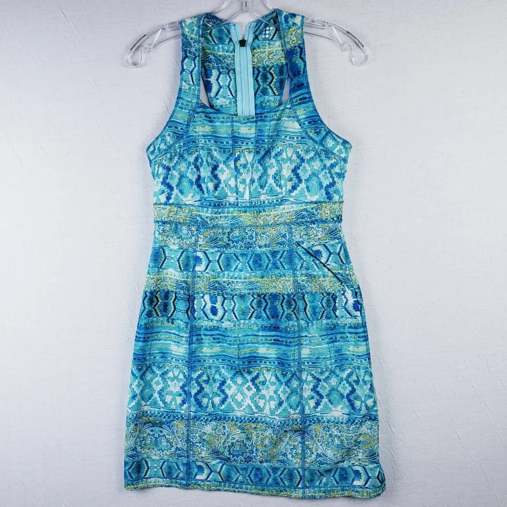 Title Nine Nimblene Dress Abstract Print size 2 Travel Sporty Active Pickleball
