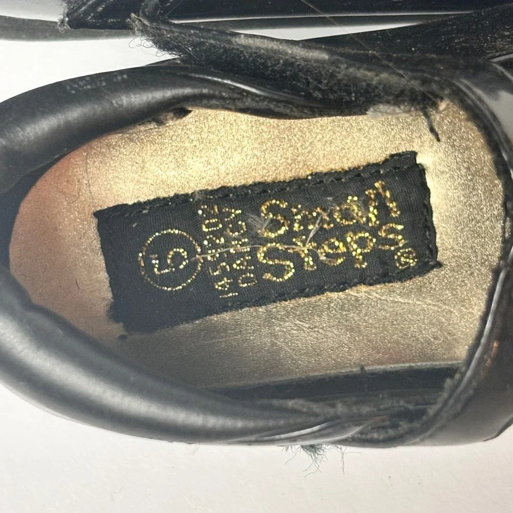 Small Steps missing bow