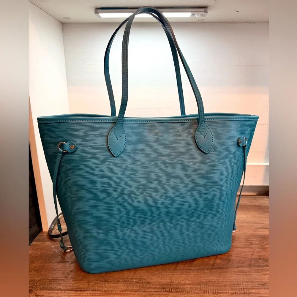 Louis Vuitton Epi Leather Neverfull MM in Teal