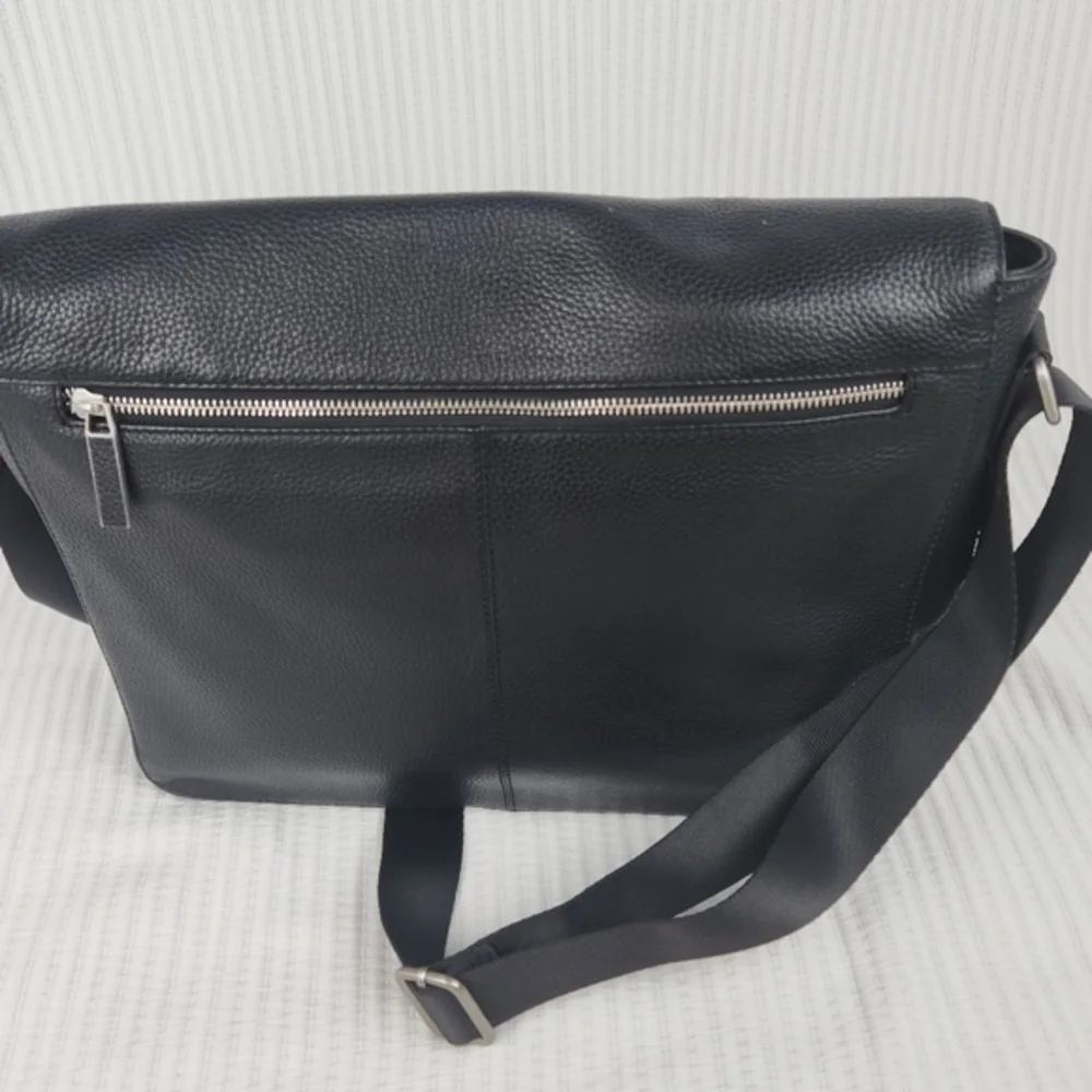 Blackbook leather beautiful