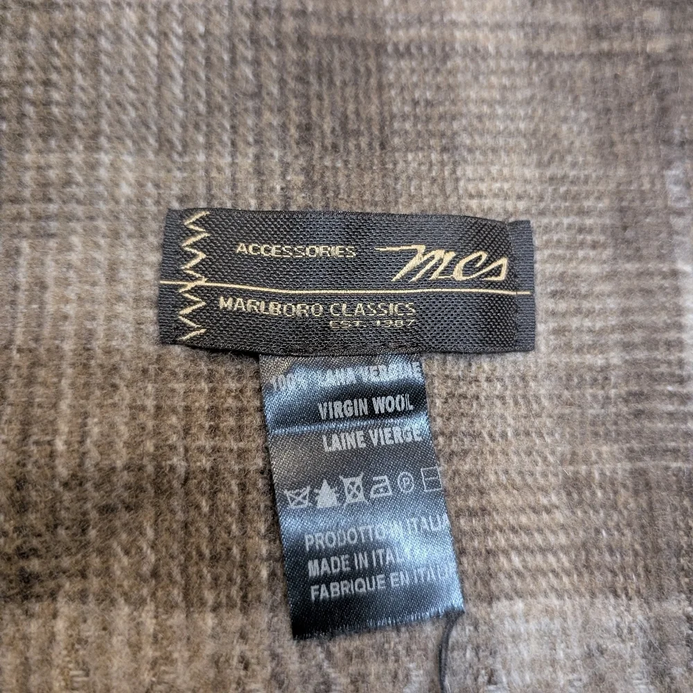 Marlboro stylish scarf