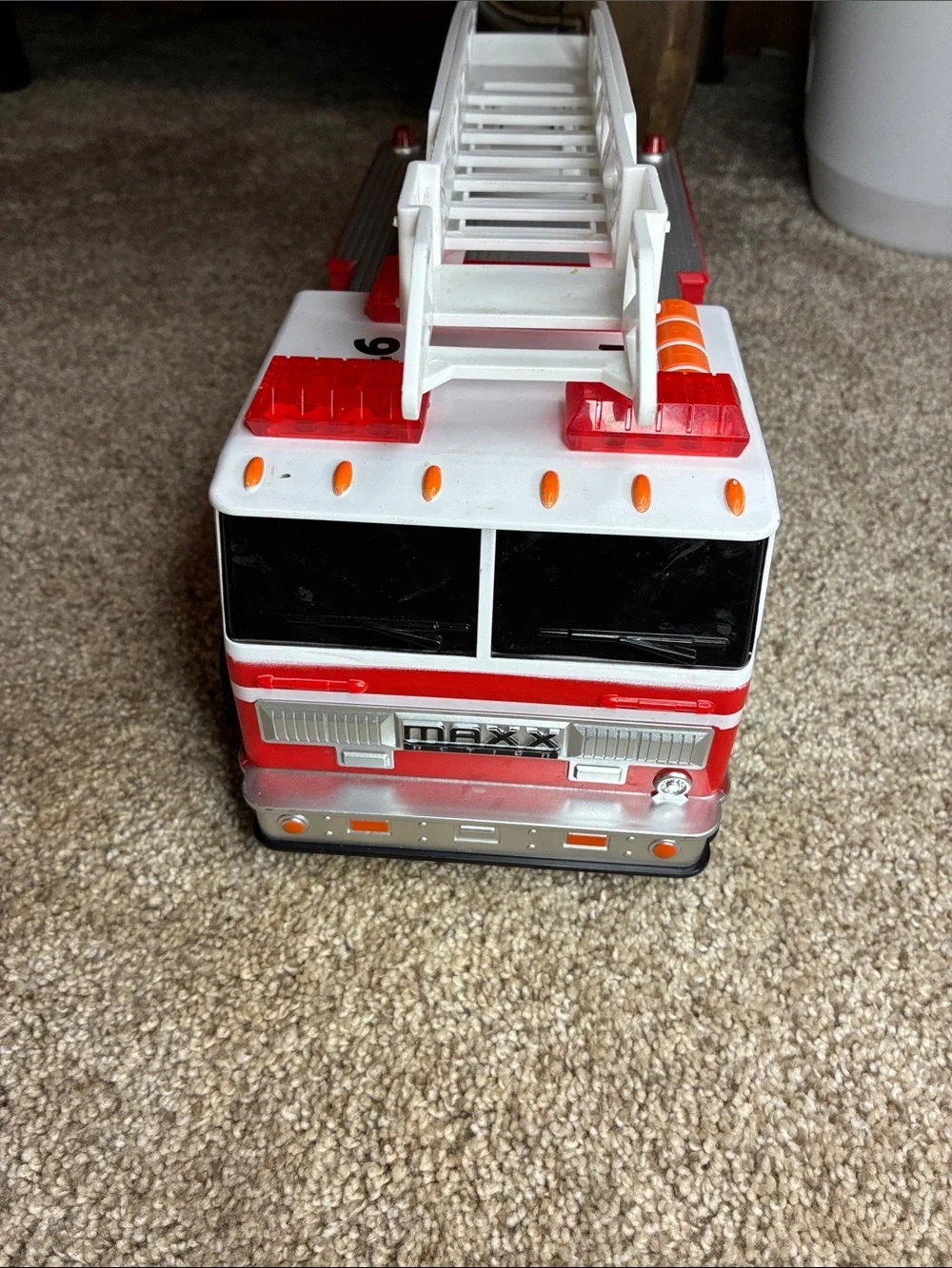 Maxx Action durable red