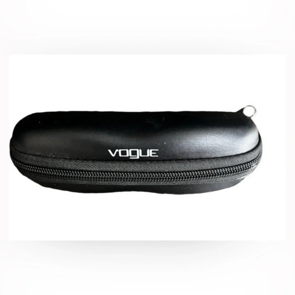 NEW Unused Vogue Black Clamshell Semi Hard Eyewear Glasses Case w Zipper & Cloth