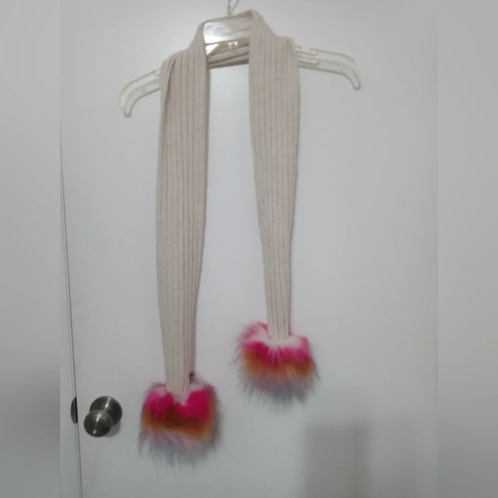 CABLE KNIT WINTER SCARF WITH MULTICOLOR POM POMS AT BOTH ENDS