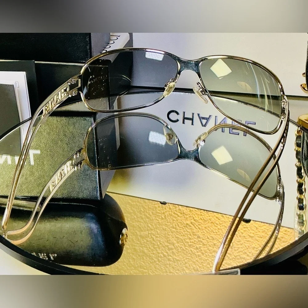 CHANEL shield sunglasses