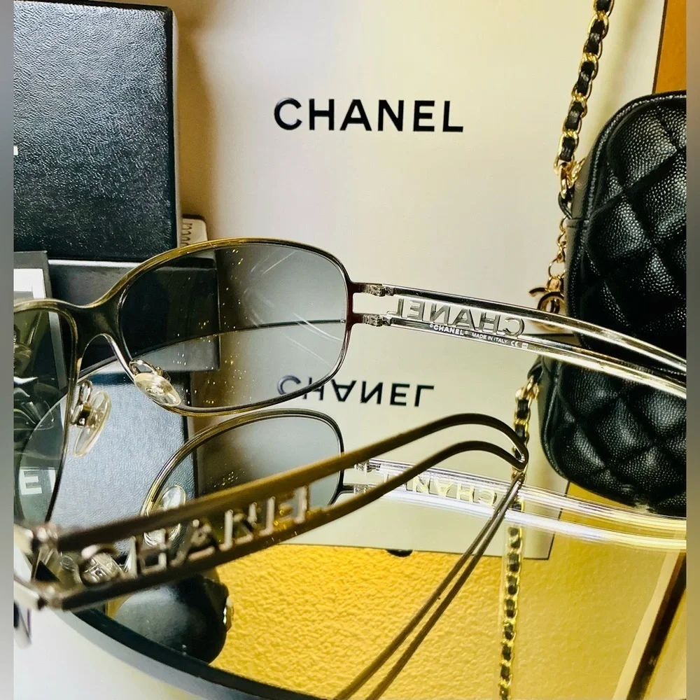 CHANEL shield sunglasses