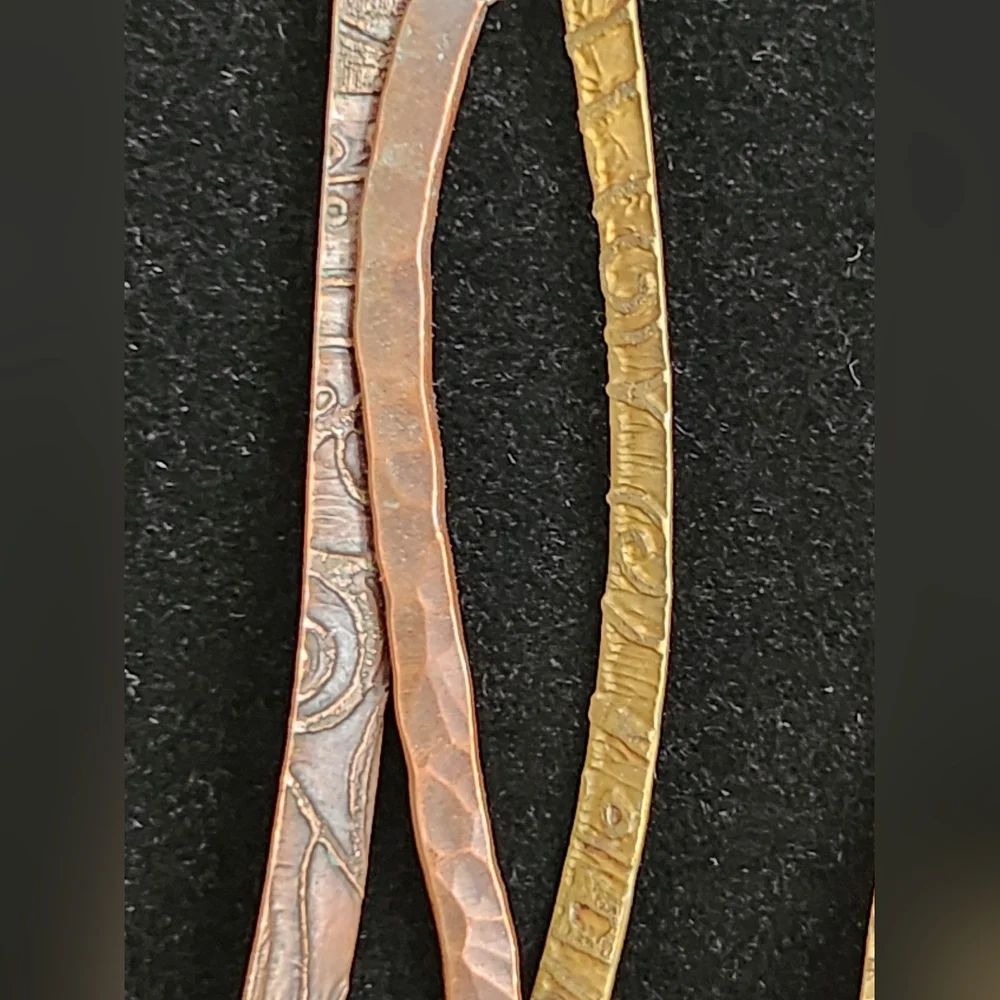 N/A dangle earrings