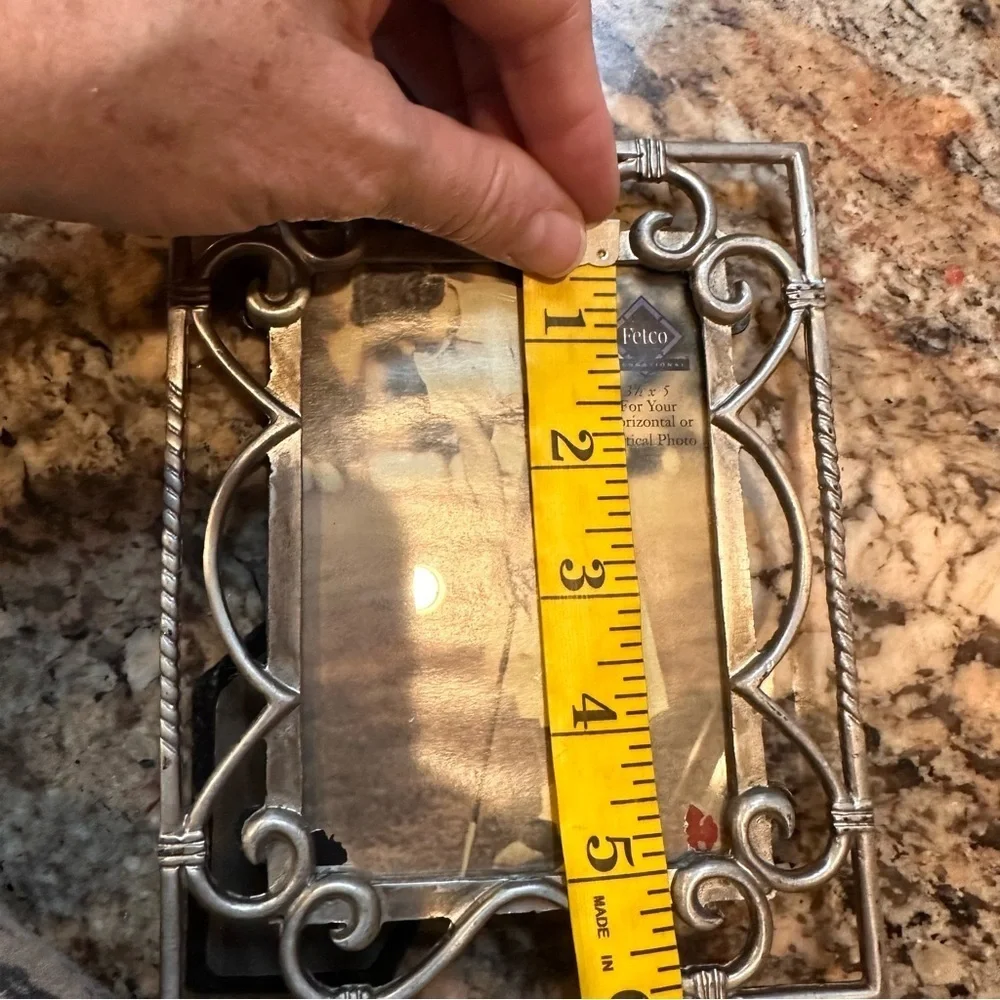 Vtg.-Style Silver Metal Free Standing Horizontal or Vertical Photo Frame 3.5 x 5