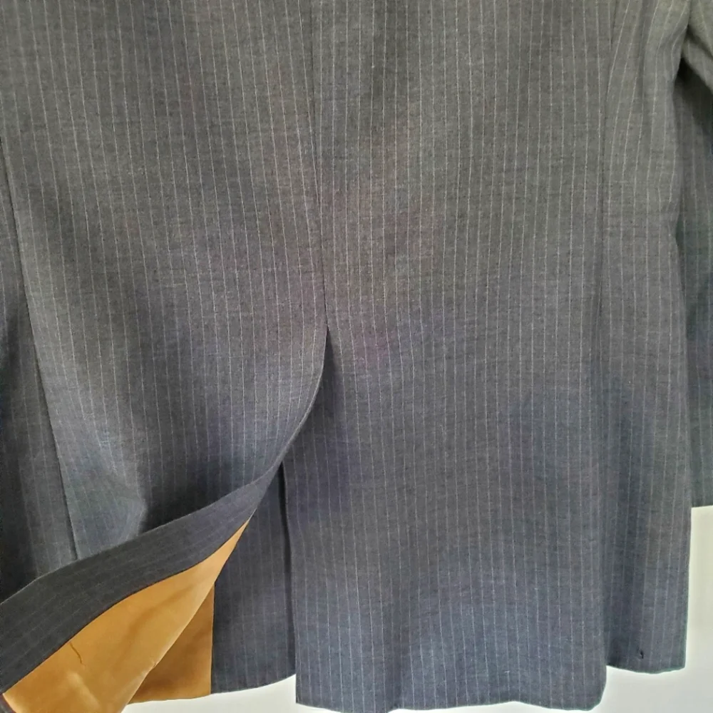BILL BLASS Vintage Men Sz 40R 100% Wool Gray Blue Pin Stripe Jacket Sport Coat