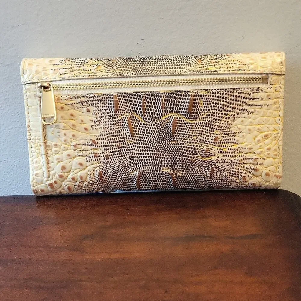 Brahmin Elegant Cream and Brown Wallet EUC