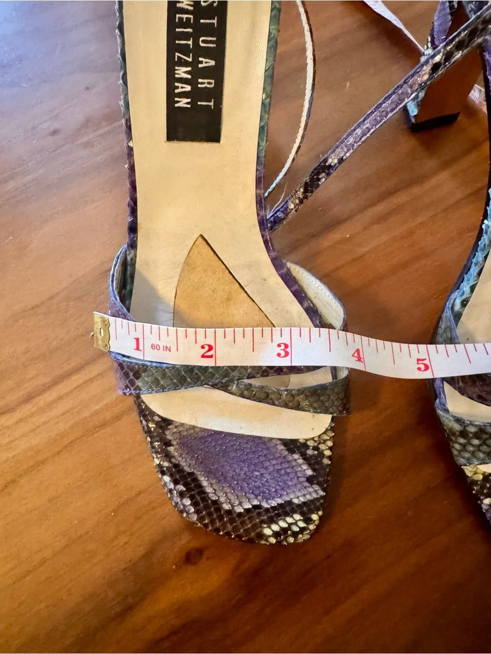 Stuart Weitzman heel multicolor questions