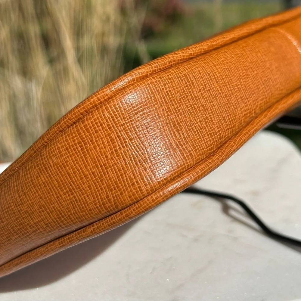 Dooney & Bourke this structured