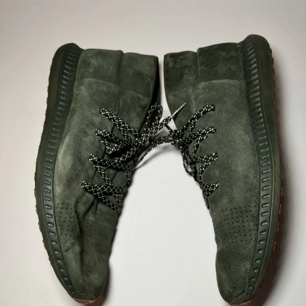 Under Armour olive green