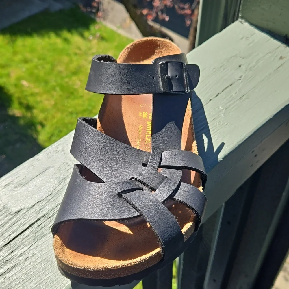 Birkenstock please note