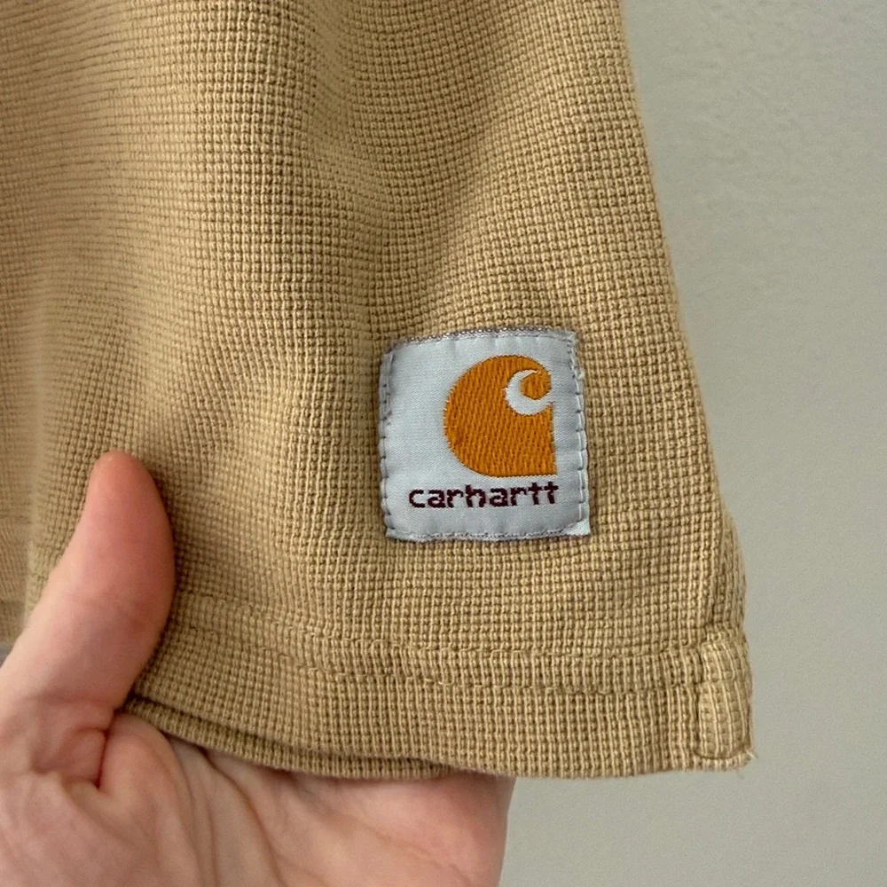 Carhartt couple shipping bleach
