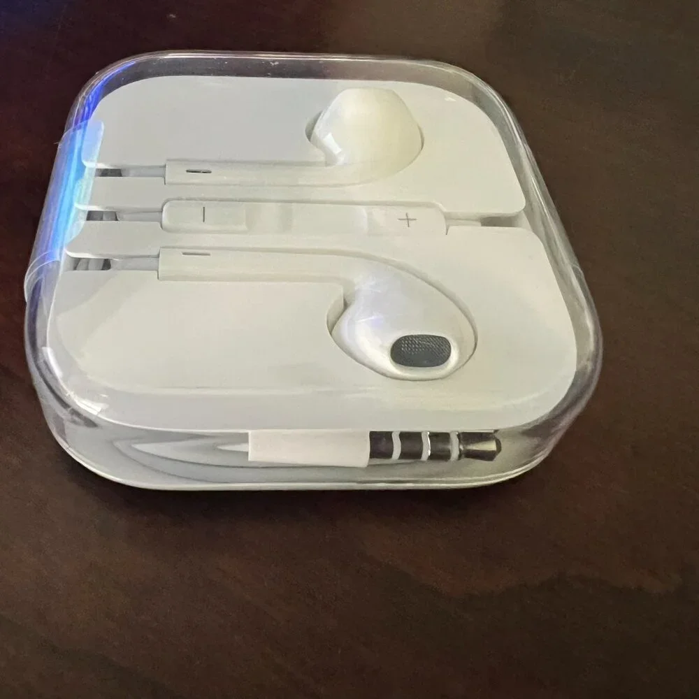 Apple purchased plastic discounted