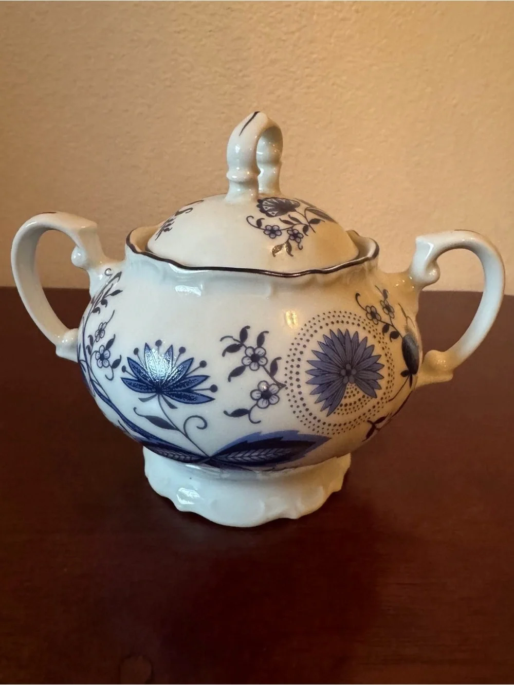 Sone vintage blue