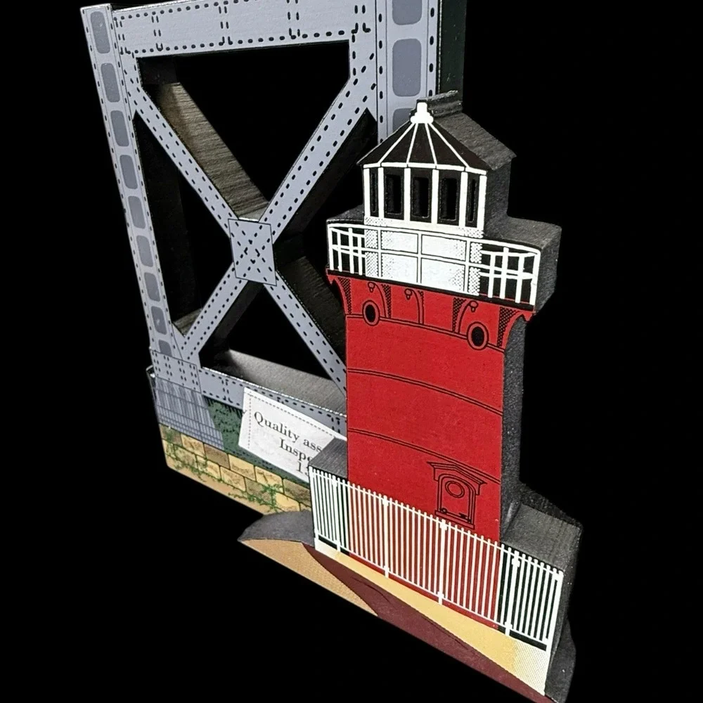 Jeffry's Hook Lighthouse New York City New York Shelia Shelf Sitter w/ Box‎ 1996