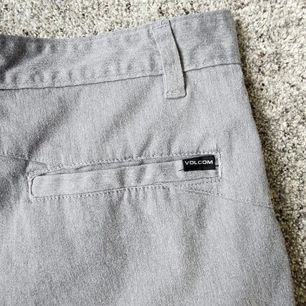 Volcom men size