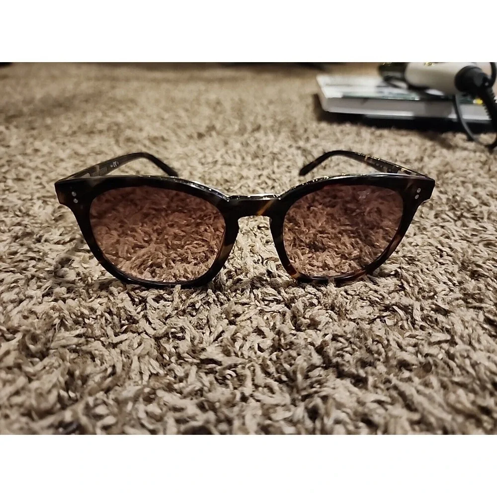 Bobby Brown The Cassandra's Sun‎ Glasses