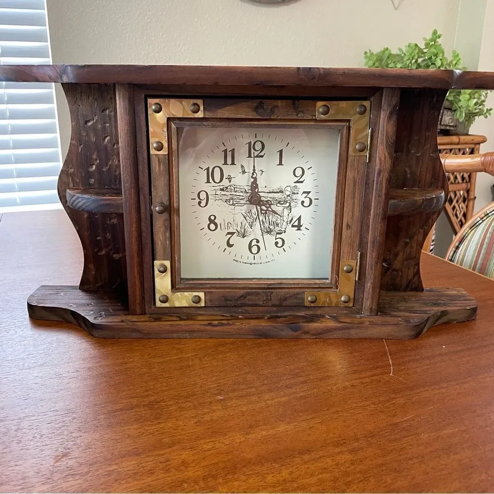 Vintage 1993 House of Lloyd Colonial Style Wall or Mantel Rustic Wooden Clock