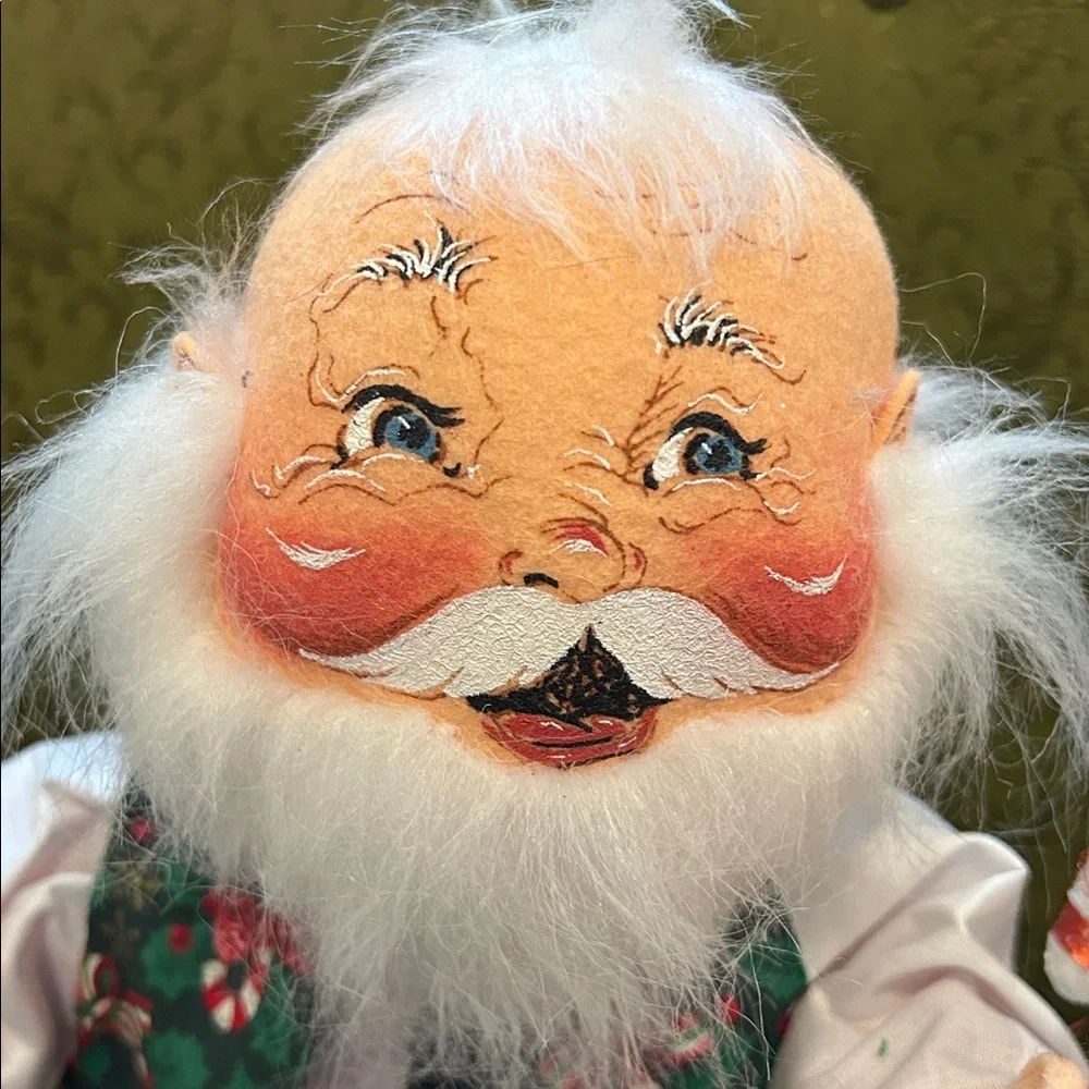 Annalee charming santa