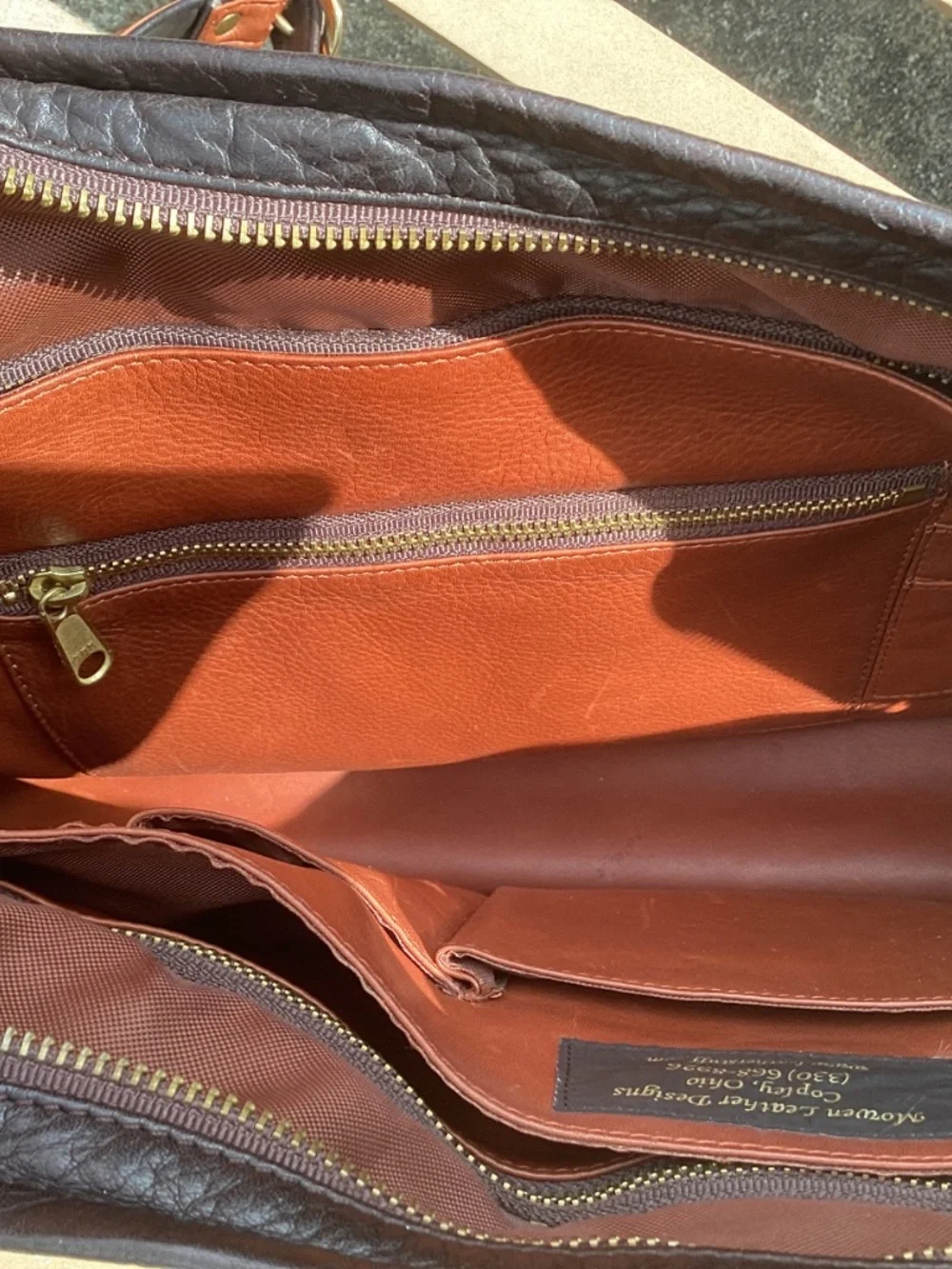 Mowen Leather Designs this such