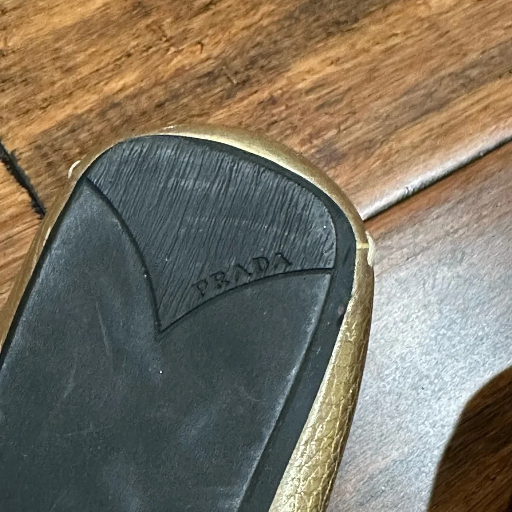 Prada pre or