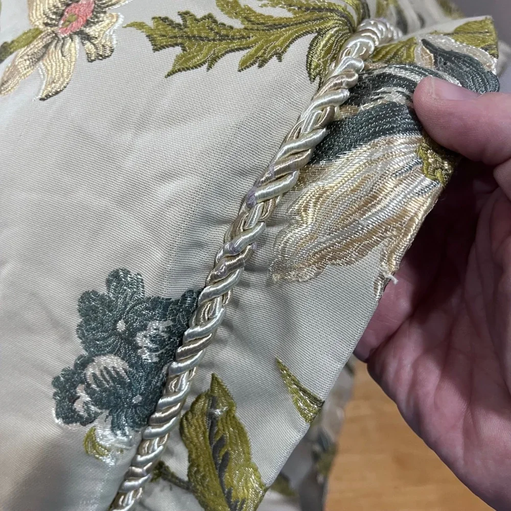 Croscill queen comforter